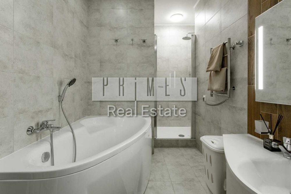 Пропонується до продажу  4-к квартира 119м  у ЖК Новопечерські Липки.