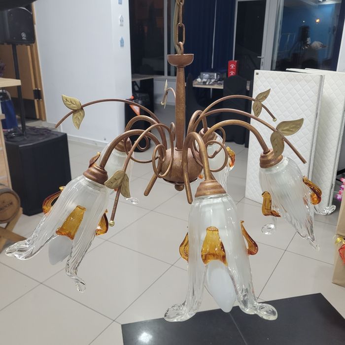 Żyrandol metalowo-szklany