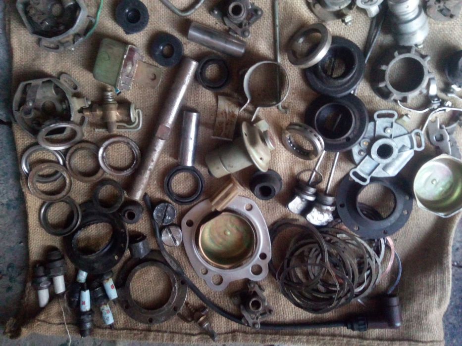 Кришка двигуна на Днепр МТ
