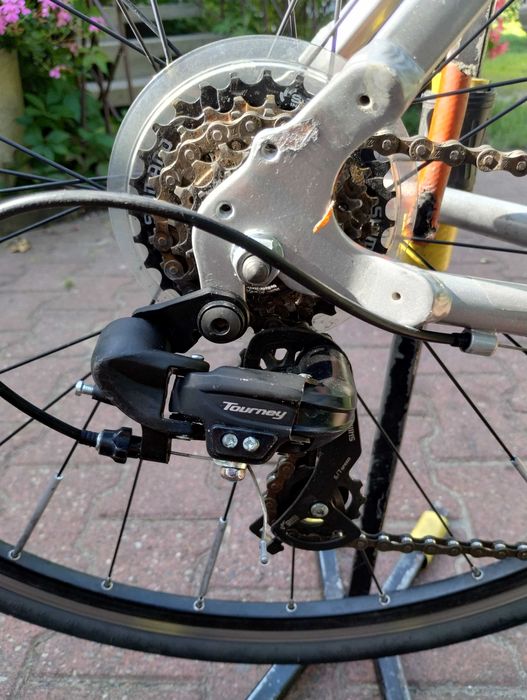 Rower szosowy BTWIN Triban 100