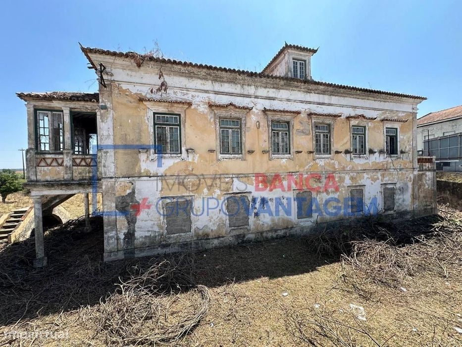 Quinta de Santo António | Edifício para Recuperação Total | Abrantes