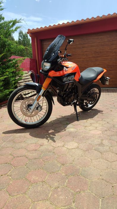 Um dsr 125 adventur tt