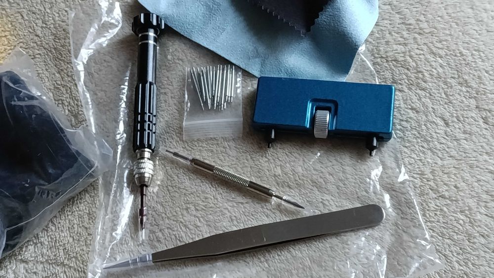 Набір для ремонту годинників 46 предметів