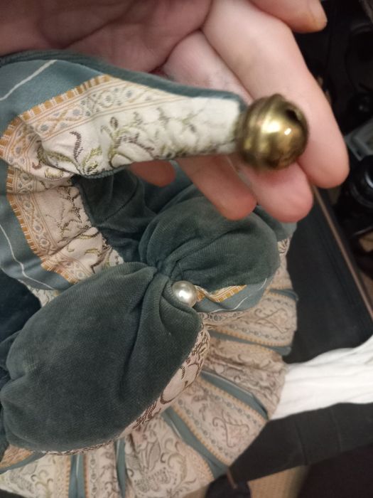 Фарфоровая кукла подушка гобелен