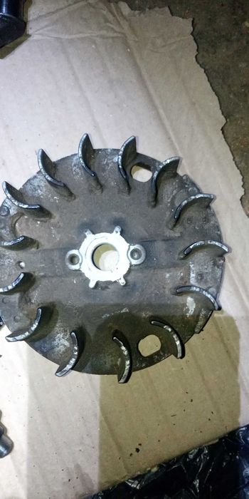 Колінвал до газонокосарки(запчастини)