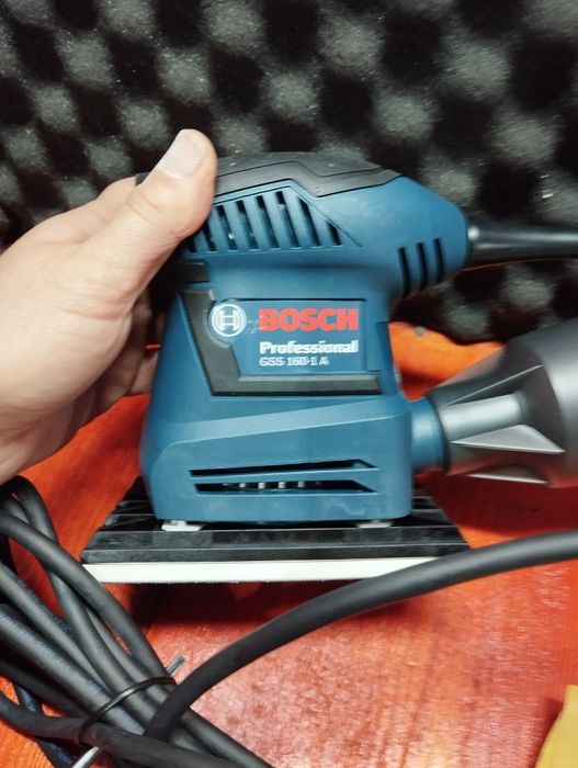 Нова!Вібраційна шліфмашина Bosch GSS 160-1 A