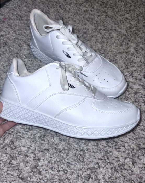 Кросівки 40 розмір