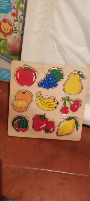 Lote de brinquedos de bebé e criança