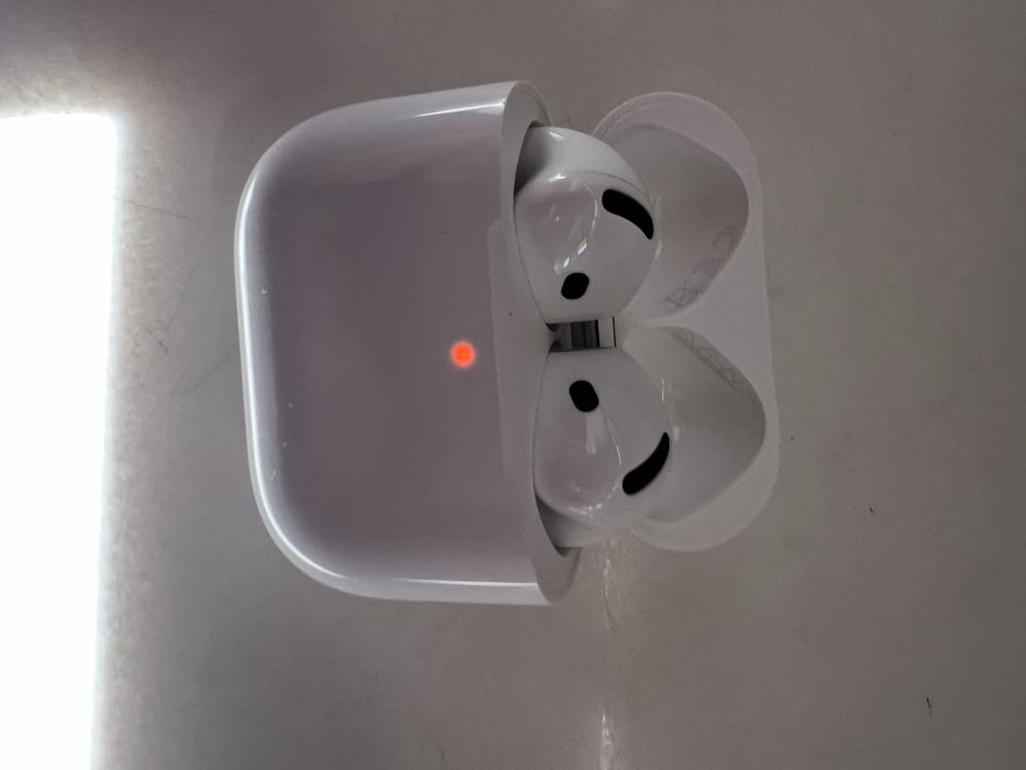 Airpods 4 ANC (cancelamento ruído)