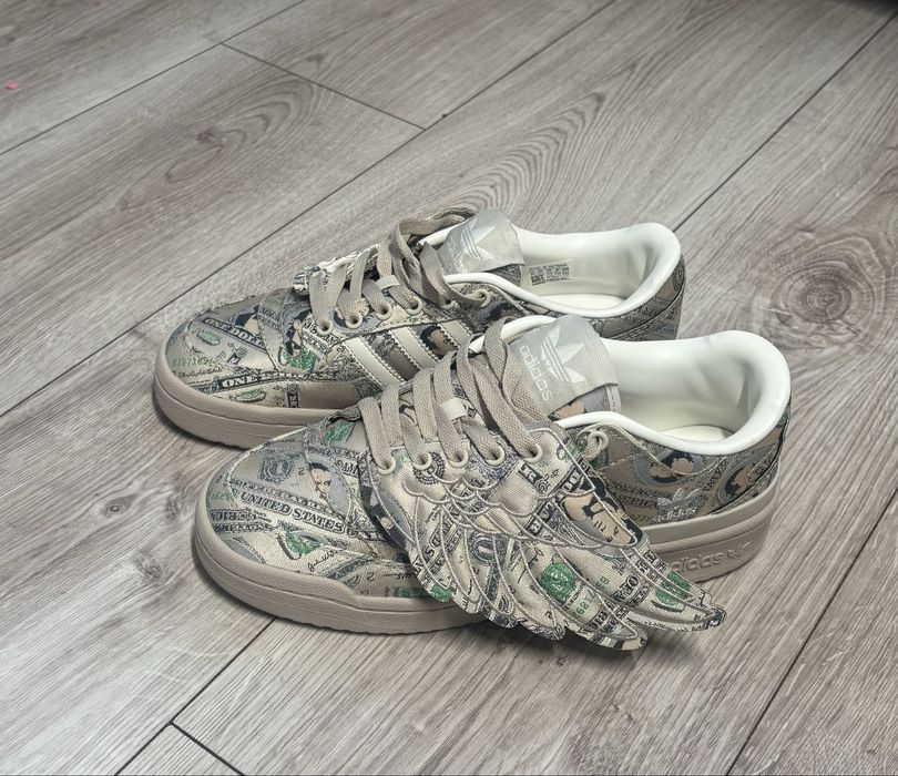Adidas x jeremy scott 40
