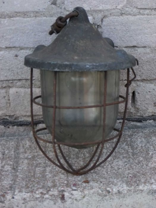 Lampa kanałowa okres PRl