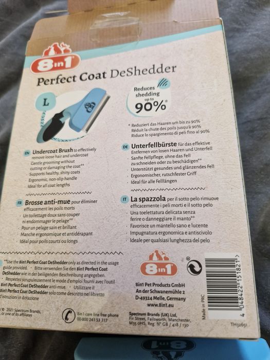 Продам совеошенно новую щетку для вычесывания подшерстка у  животных