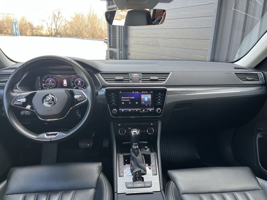 Шкода суперб skoda superb 2021 рік 2.0 тді