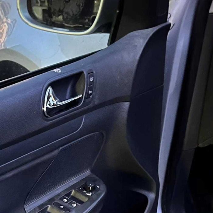 PARA PCÇAS VW Golf V 1.4FSi de 2004 com boa mecânica