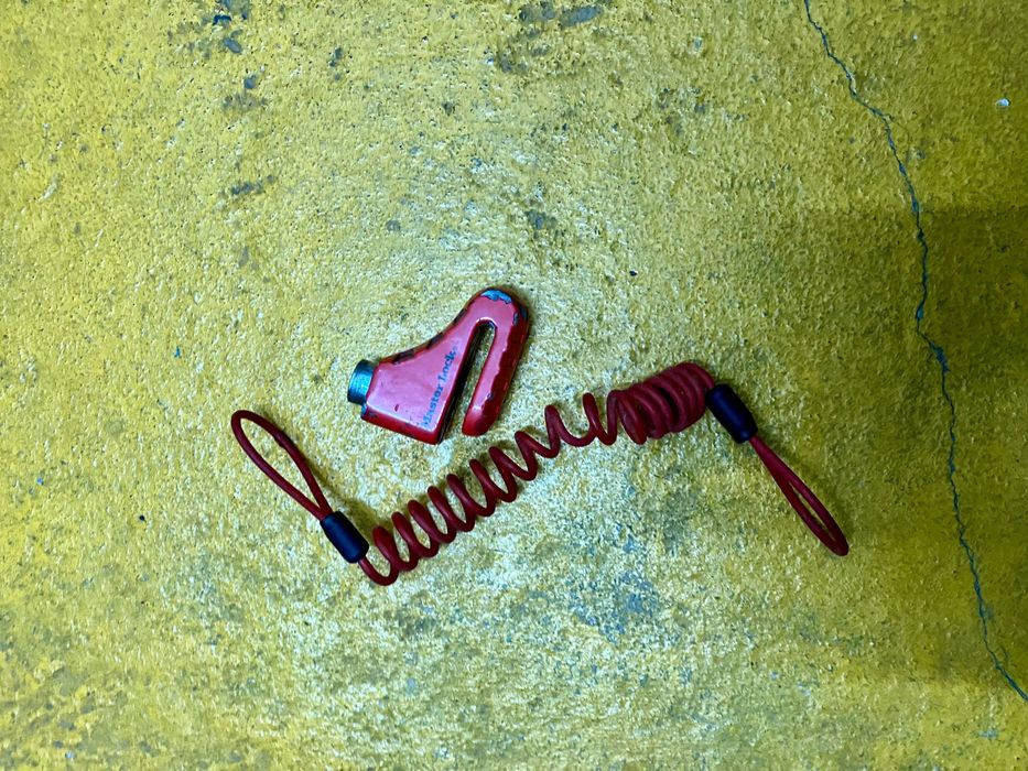 Cadeado com esticador de alerta