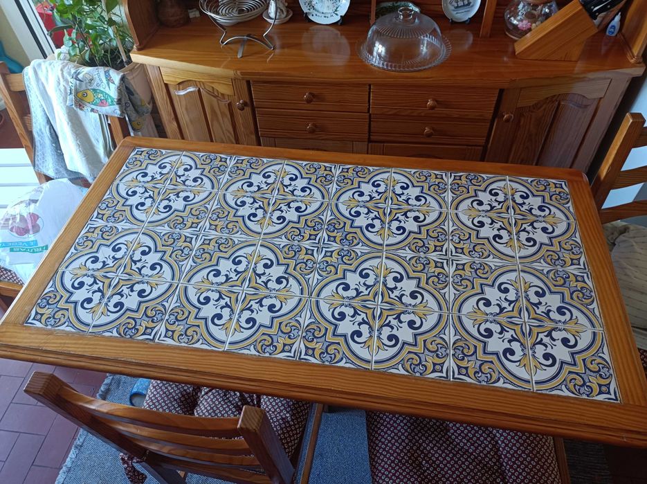 Mesa/ cadeiras pinho maciço