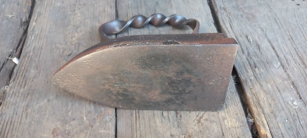 Утюг чугунный до военный