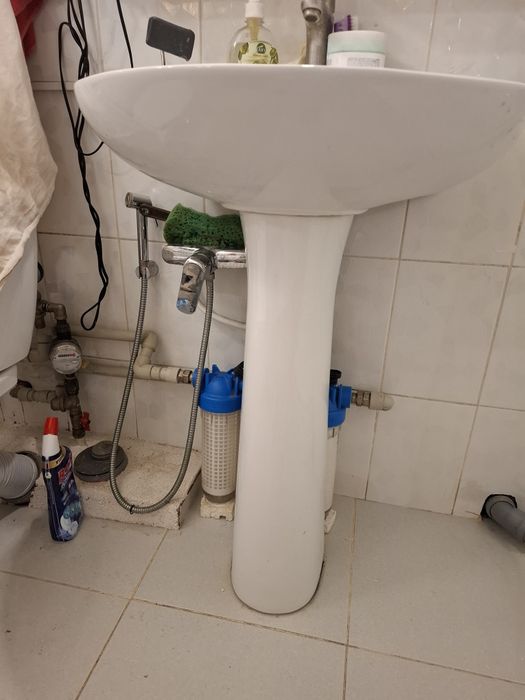 Продам умивальник тюльпан бу