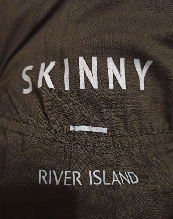 Фірмові джинси скінні "River Island " у відмінному стані