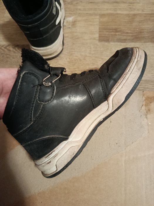 Кросівки демісезонні 34-35 розмір.