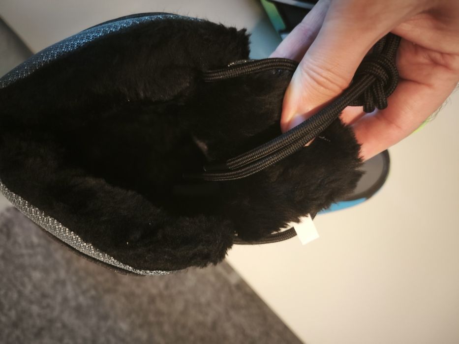 Botas montanha (pelo no interior). Novas, excelente qualidade.