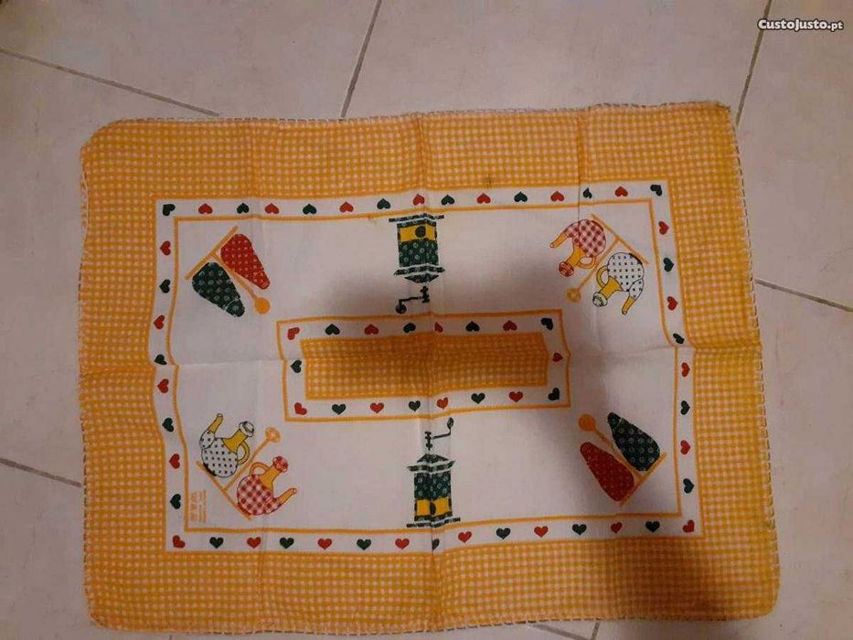 Pano de cozinha bordado a mão, "novo e embalado"