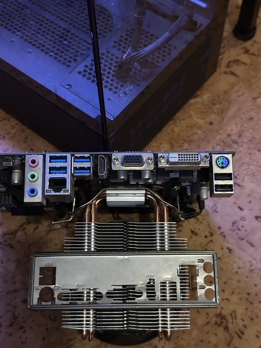 Комплект / Ryzen 5 3400G / B450M / Кулер