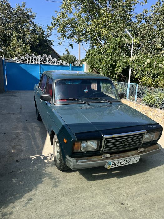Продам ваз 2107 з двигуном 1.5 на КПП 5-ка 2009 перва рігістрація 1 власник з салону! Все працює авто без нарікань, е страховка