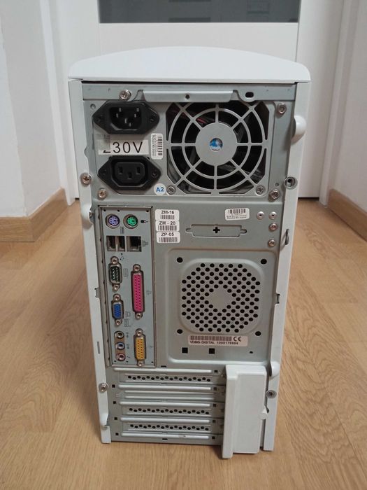 Komputer stacjonarny Intel Pentium 4 Dysk 400GB