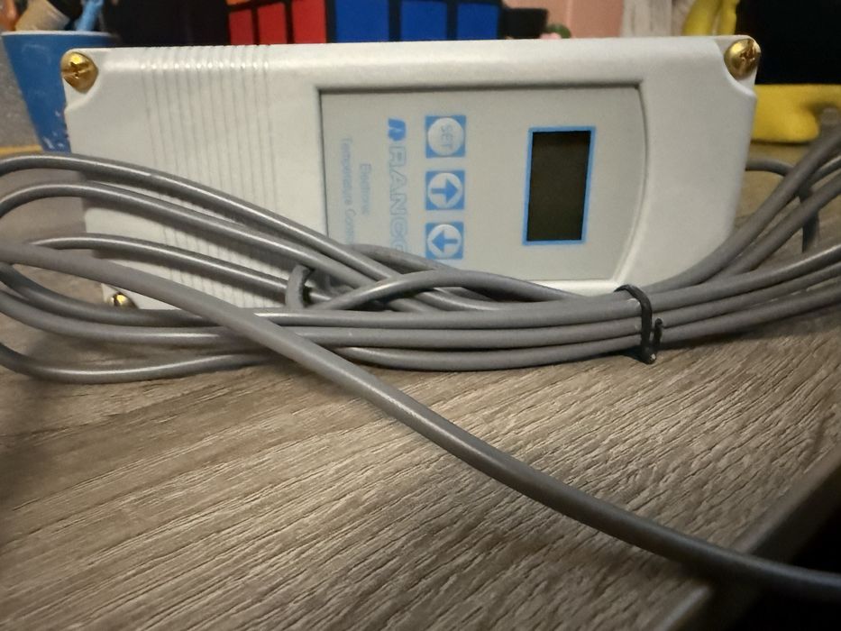 Терморегулятор  (контролер температури)