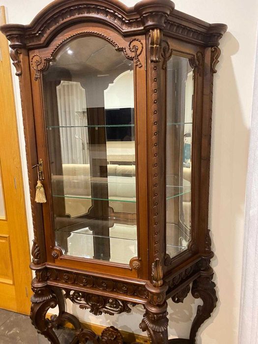 Movel madeira talhada a mão