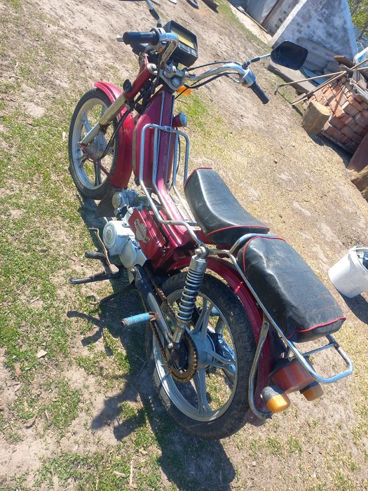Продам Дельту, заводиться їде.Нема краника на баку і правого дзеркала, не працюють повороти і світло фари