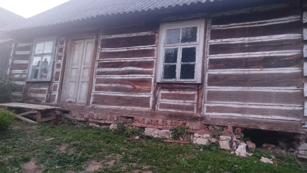 Bale z domu na drewno