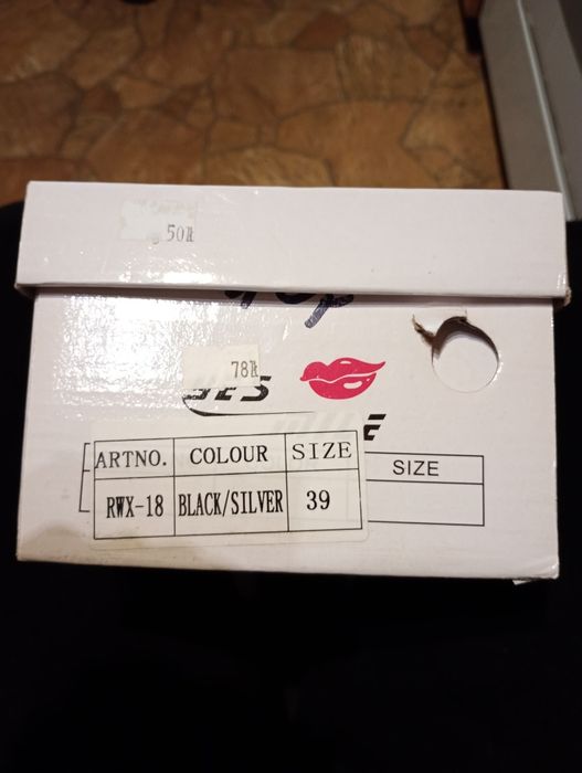 Nowe półbuty damskie rozmiar 39