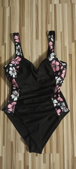 Strój kąpielowy jednoczęściowy M