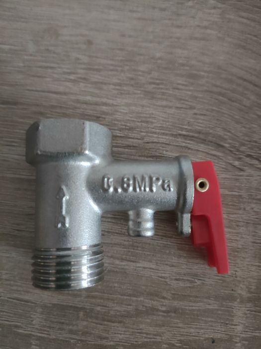 Zawór bezpieczeństwa do bojlera 0,8 mpa