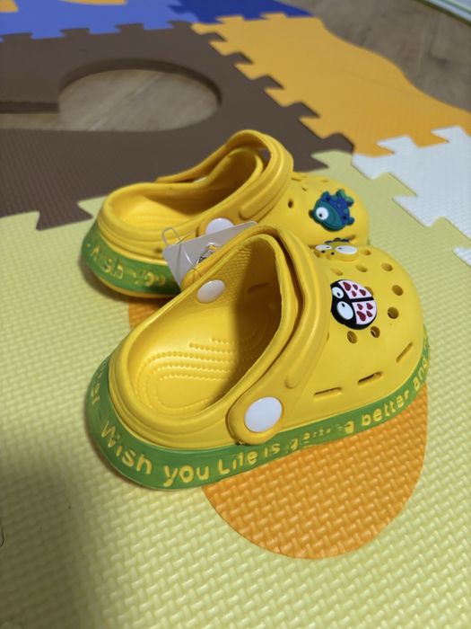 Дитячі нові крокси