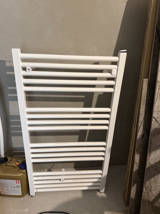 Grzejnik 90x50 lazienkowy bialy