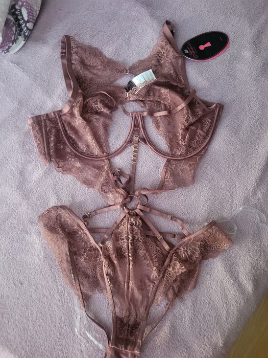 Боди кружевное Bisous Body Private Collection Hunkemoller 40D