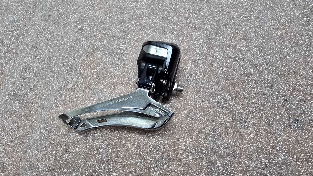 Передній перемикач Shimano Ultegra Di2 FD-R8050