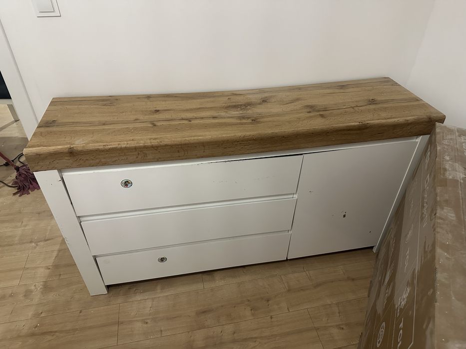 Komoda bialo- drew