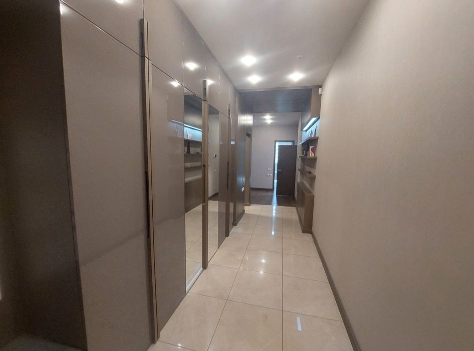 3-к(3 спальни),новострой,ГАЗ,м.Ярослава Мудрого 2 мин