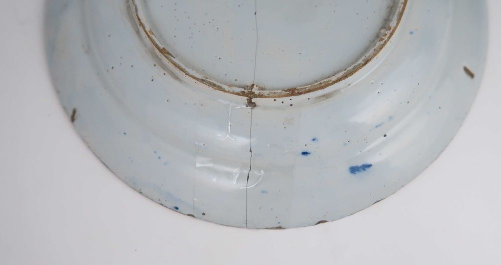 Prato em faiança antiga Séc. XVII/XVIII