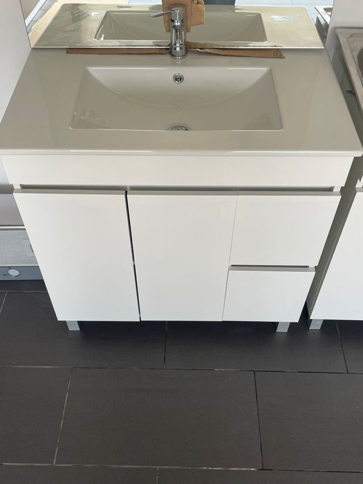 Bathroom Cabinet507964131629475841