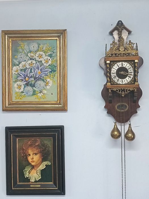 Старовинний настінний механічний годинник