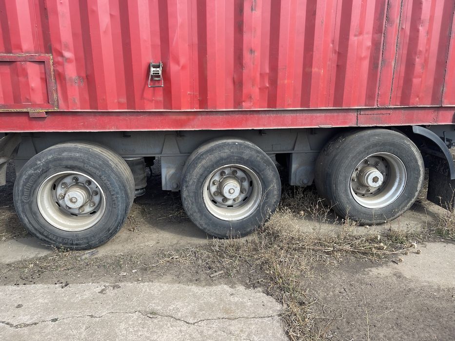 Напівпричіп-контейнеровоз schwarzmuller з контейнером