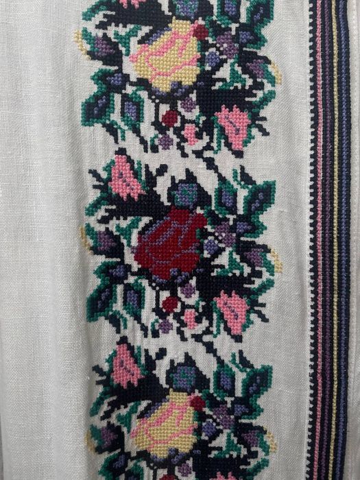 Вишите плаття  б/ у