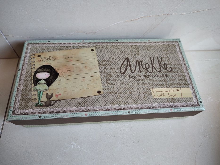 Nowy portfel Anekke Contemporary