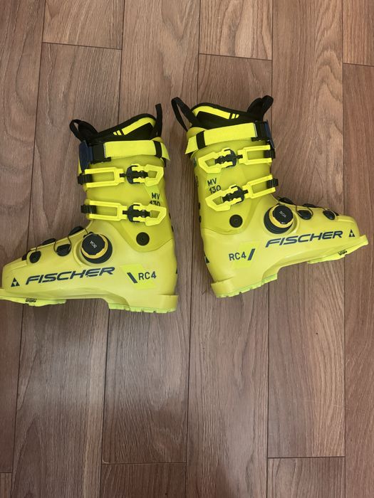 wyczynowe buty narciarskie Fischer RC4 130 MV BOA