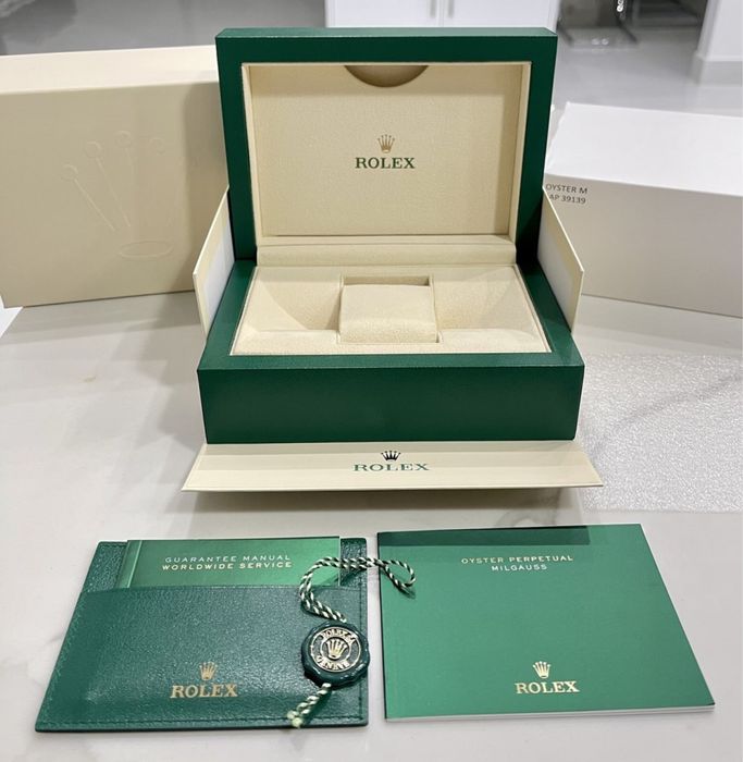 ПОВНИЙ КОМПЛЕКТ! Годинник Rolex DateJust Oyster 41 mm Oystersteel Mint Green Dial Fluted Bezel Jubilee Bracelet (Reference # 126334)